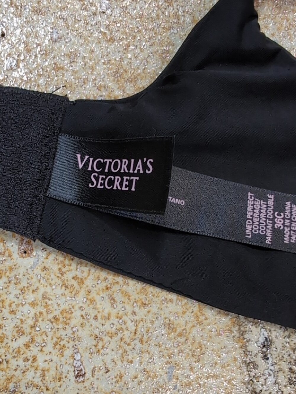 Victoria's Secret Black Lightly Padded T-Shirt Bra Adjustable Straps Size 36C - Picture 3 of 8